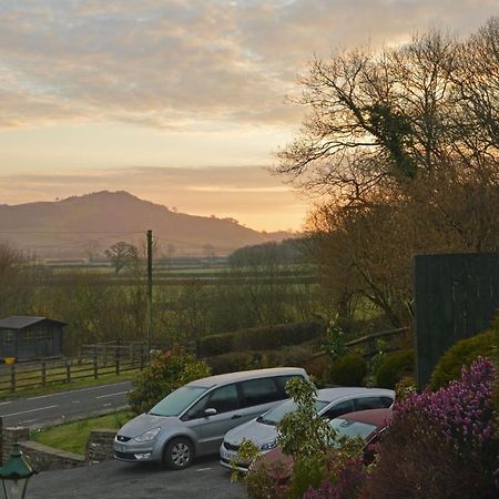 Bed and Breakfast Bryn Hebog Кармартен Экстерьер фото
