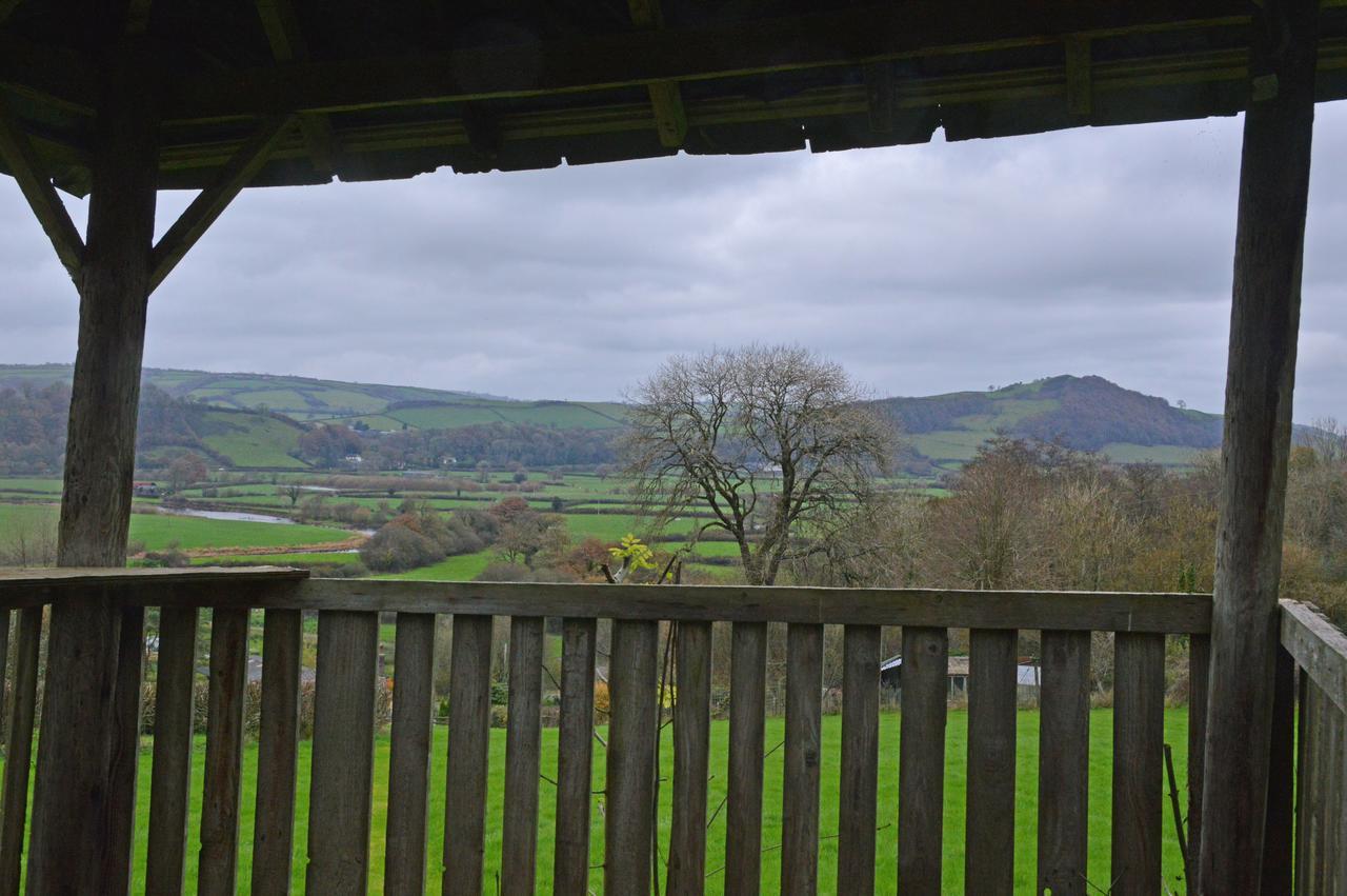Bed and Breakfast Bryn Hebog Кармартен Экстерьер фото